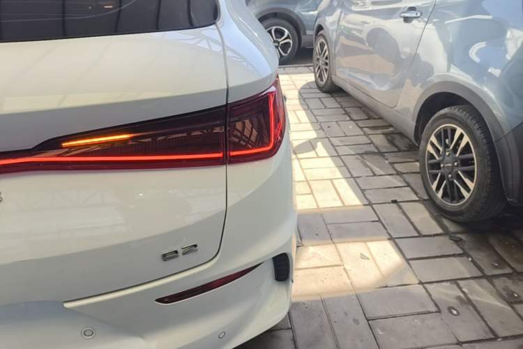 Used BYD e2 2021 Luxury Model Exterior 3