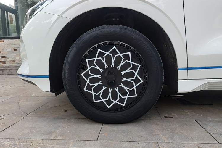 Used BYD e2 2021 Comfort Model Exterior 4