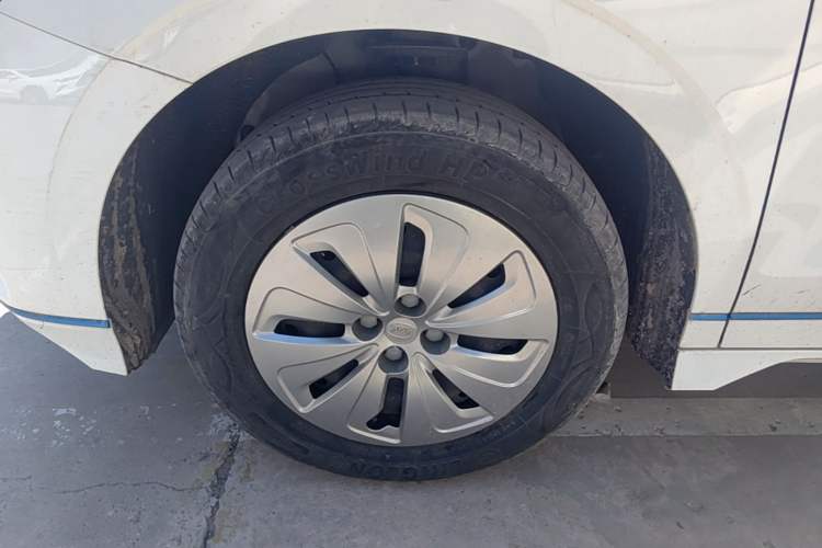 Used BYD e2 2021 Comfort Model Exterior 4