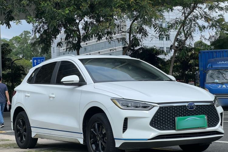 Used BYD e2 2021 Luxury Model Exterior 4