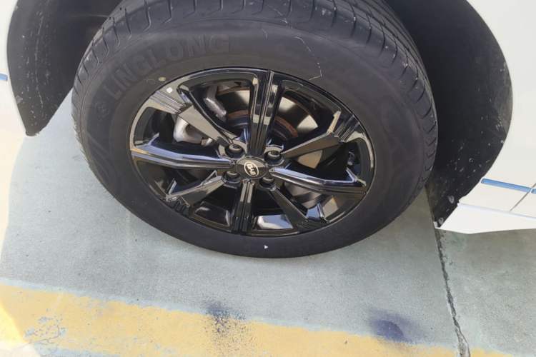 Used BYD e2 2021 Luxury Model Exterior 5