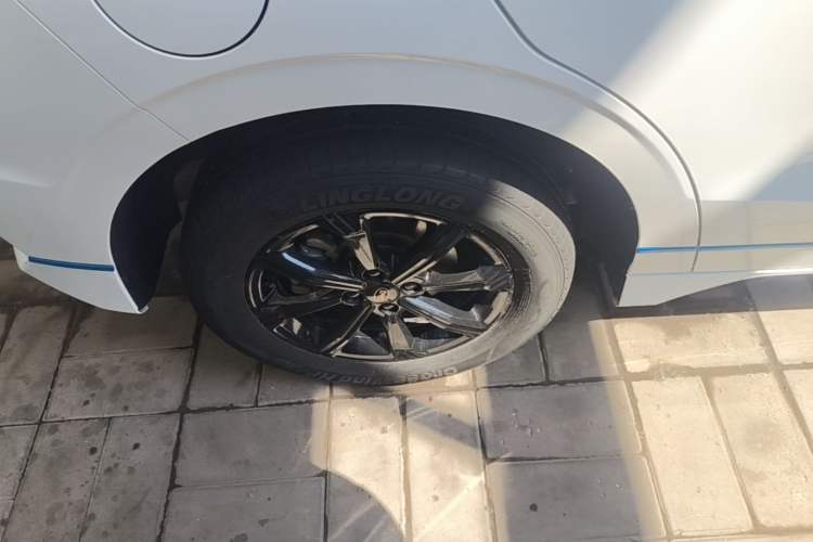 Used BYD e2 2021 Luxury Model Exterior 5