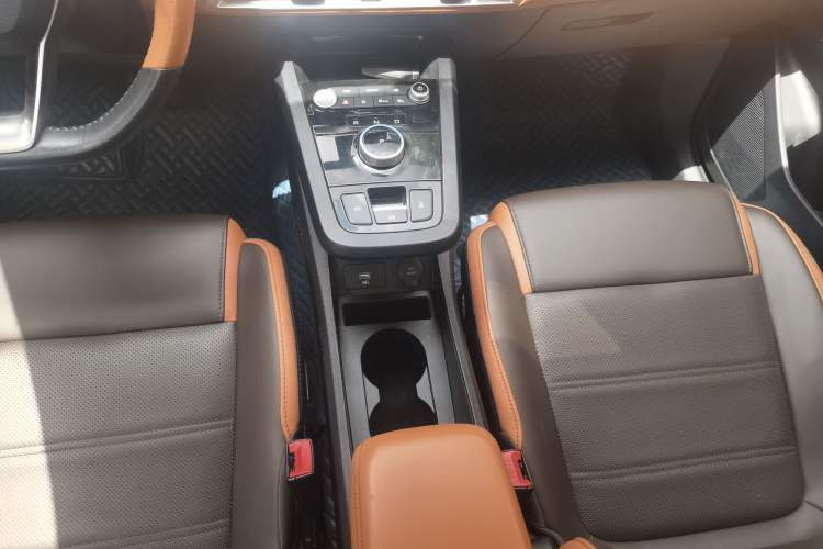 Used BYD e2 2021 Luxury Model Exterior 6