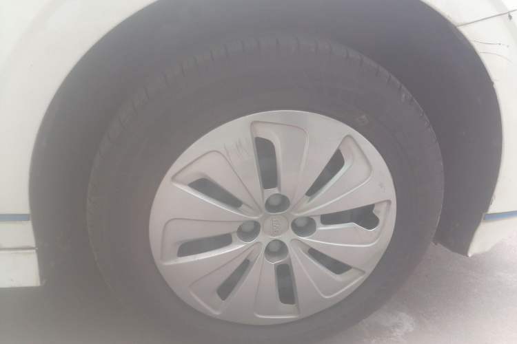 Used BYD e2 2021 Comfort Model Exterior 7