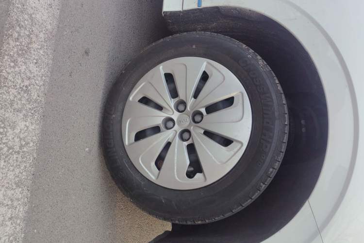 Used BYD e2 2021 Comfort Model Exterior 7