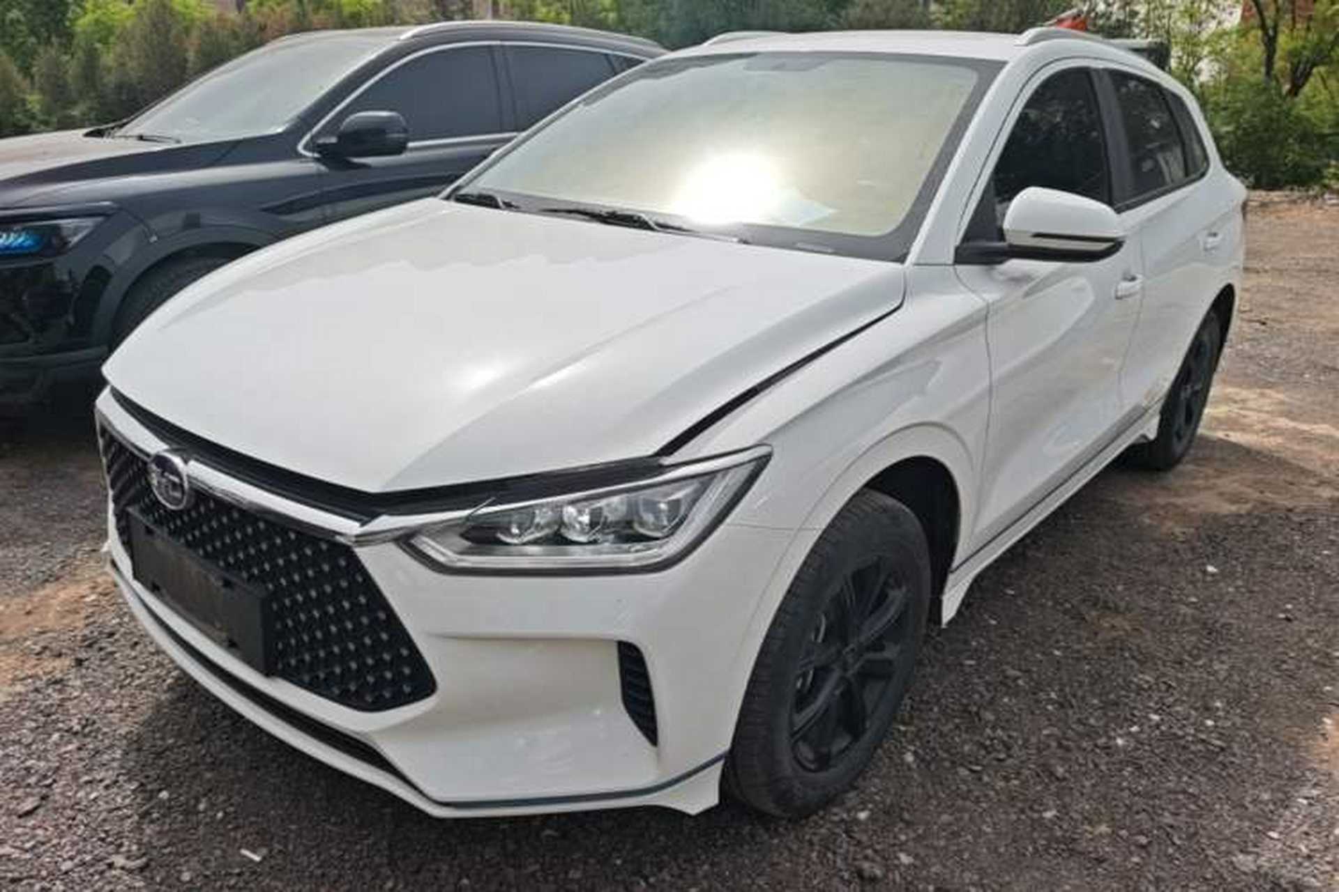Used BYD e2 2021 Luxury Model Front Left 45 Deg