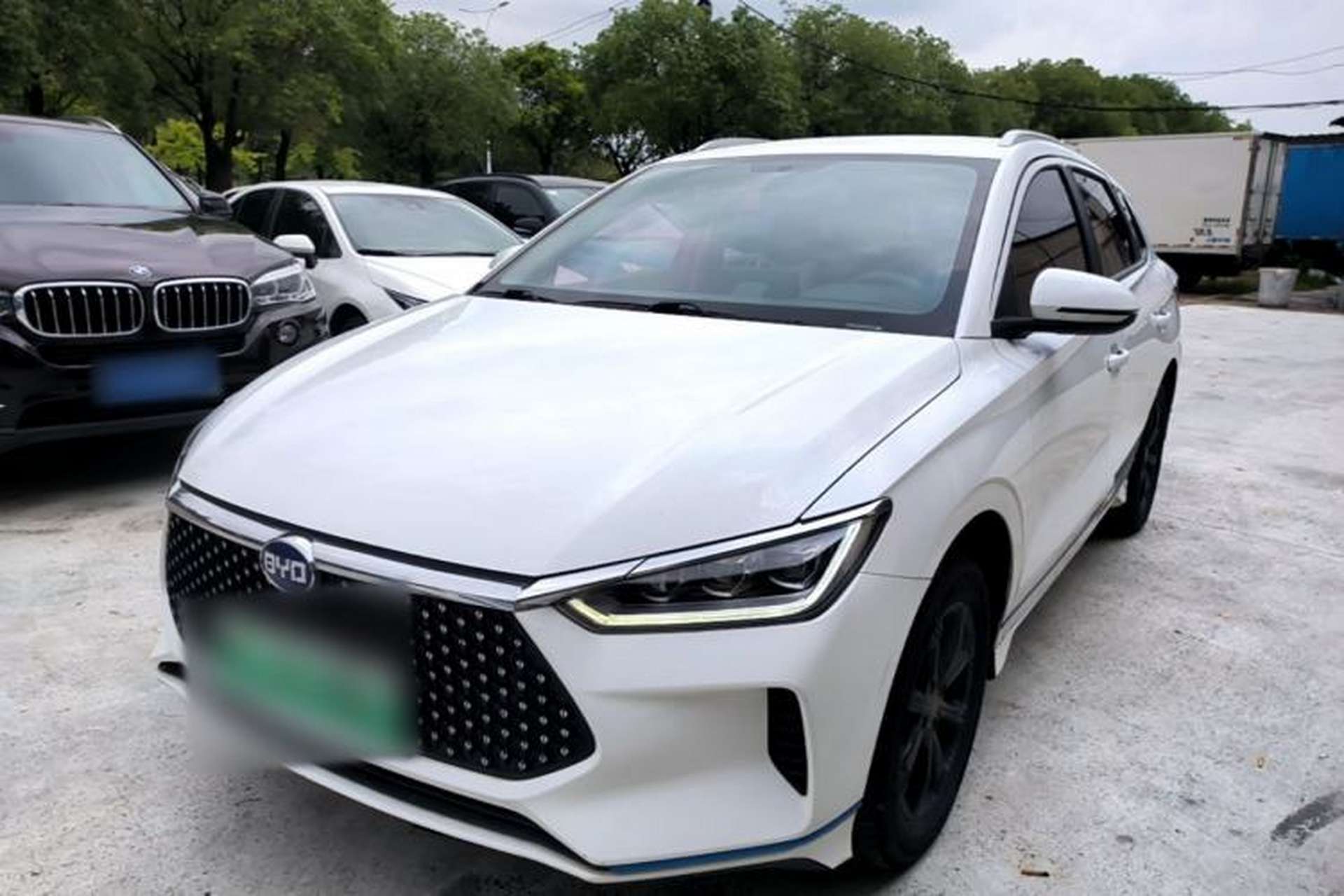 Used BYD e2 2021 Luxury Model Front Left 45 Deg