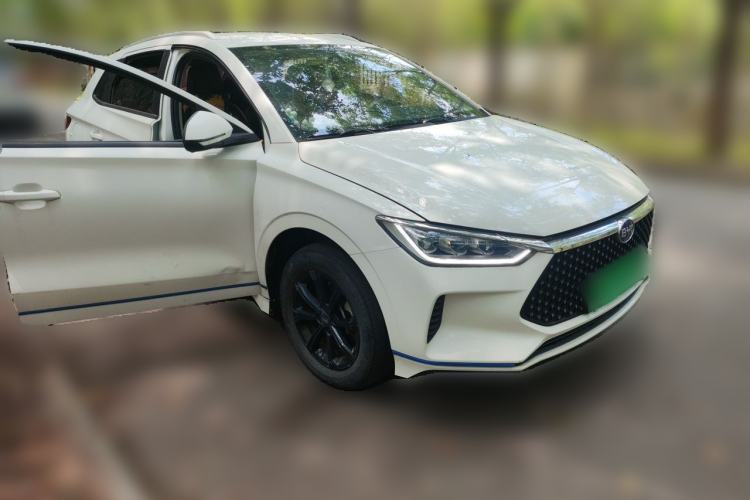 Used BYD e2 2021 Luxury Model Front Right 45 Deg