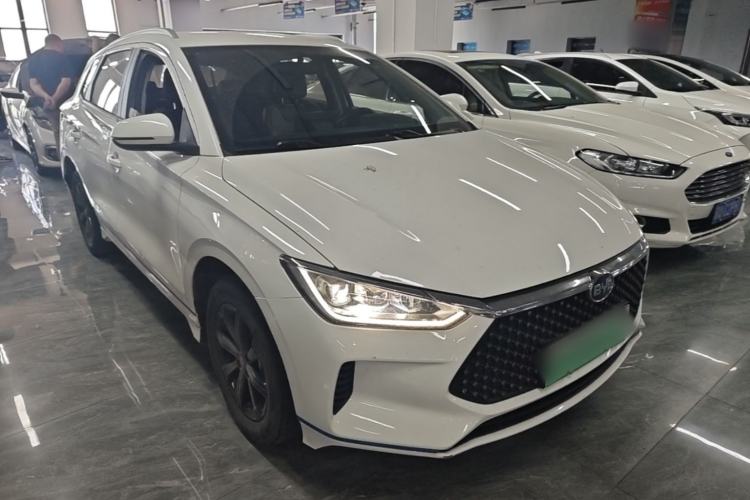 Used BYD e2 2021 Luxury Model Front Right 45 Deg