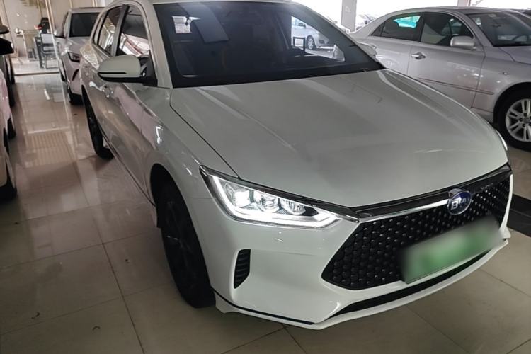 Used BYD e2 2021 Luxury Model Front Right 45 Deg