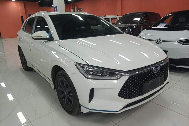 Used BYD e2 2021 Luxury Model Front Right 45 Deg