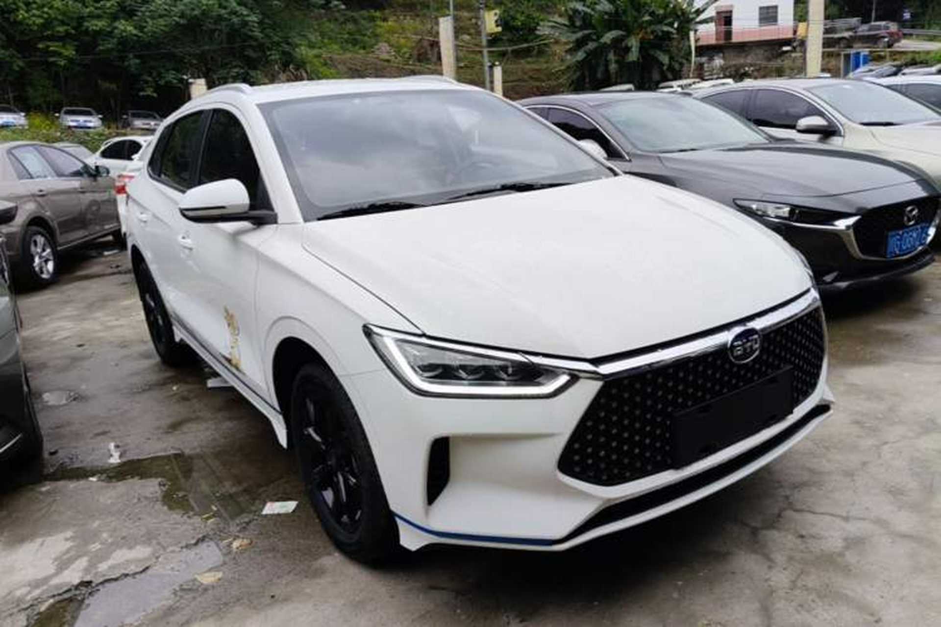 Used BYD e2 2021 Luxury Model Front Right 45 Deg