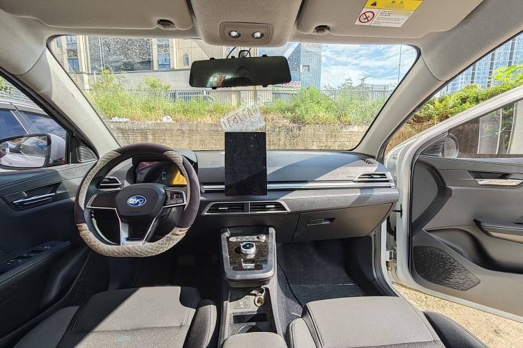 Used BYD e2 2021 Standard Model Interior 1