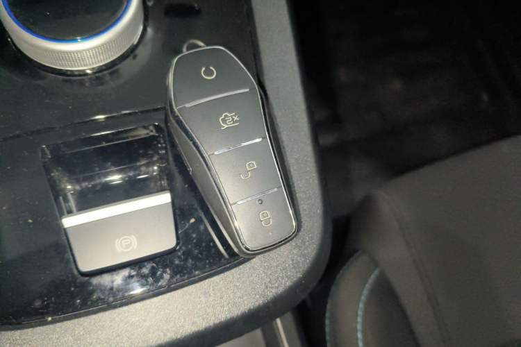Used BYD e2 2021 Standard Model Interior 1