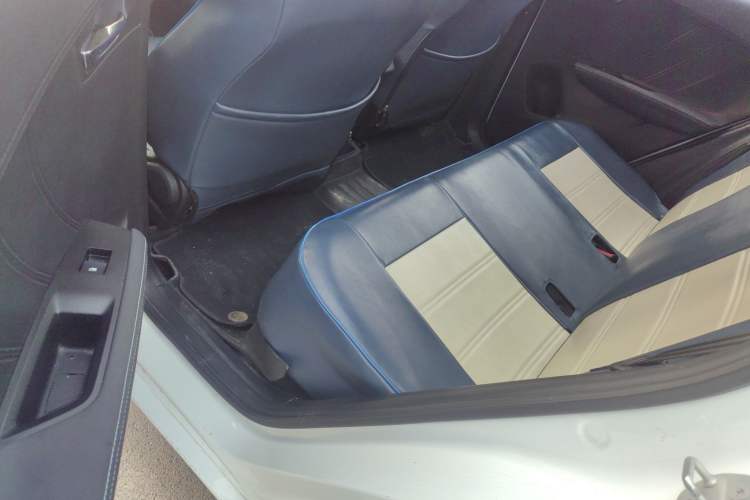 Used BYD e2 2021 Comfort Model Interior 4