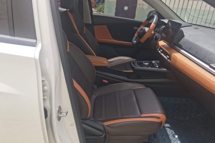 Used BYD e2 2021 Luxury Model Interior 9