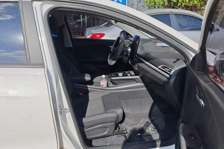 Used BYD e2 2021 Standard Model Interior 9