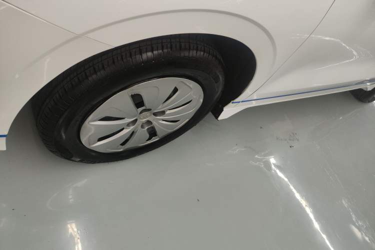 Used BYD e2 2021 Comfort Model Left Front Wheel Hub