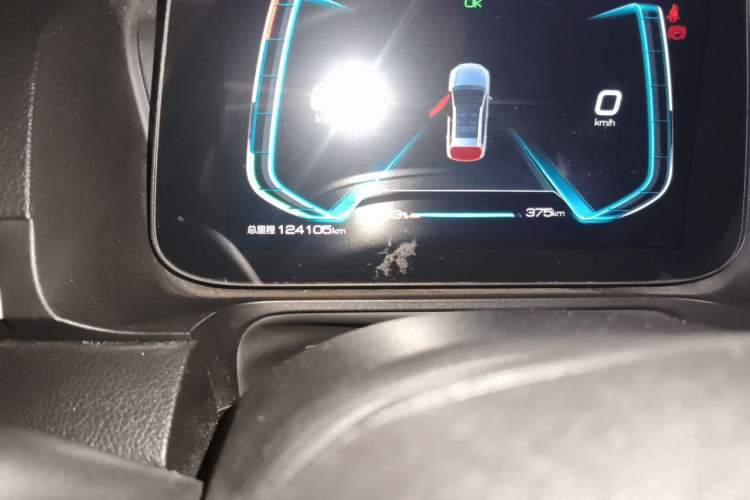 Used BYD e2 2021 Comfort Model Odometer Close Up