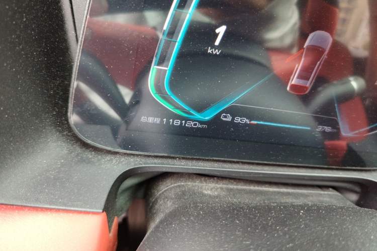 Used BYD e2 2021 Deluxe Model Odometer Close Up