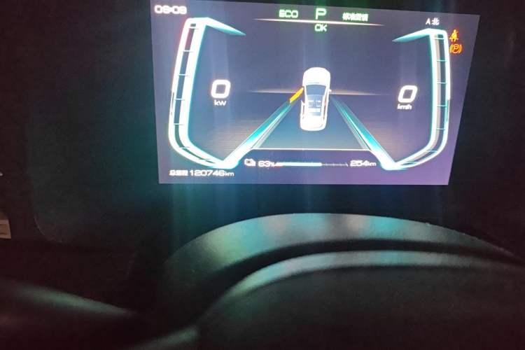 Used BYD e2 2021 Comfort Model Odometer Close Up
