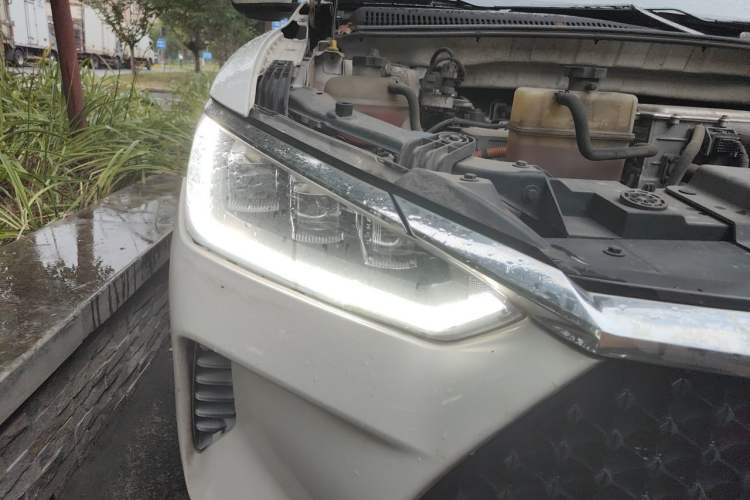 Used BYD e2 2021 Luxury Model Right Front Headlight