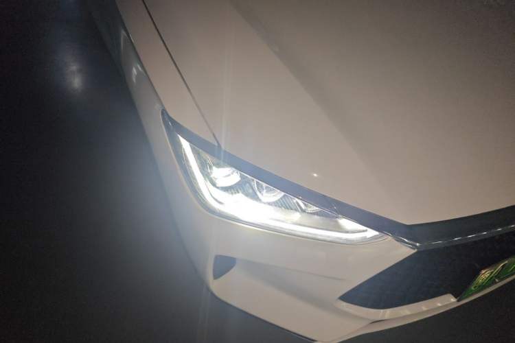 Used BYD e2 2021 Luxury Model Right Front Headlight