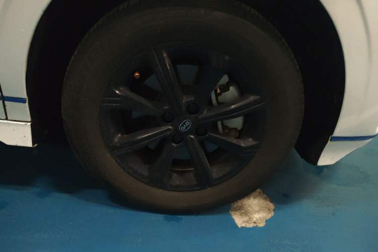 Used BYD e2 2021 Luxury Model Right Front Wheel Hub