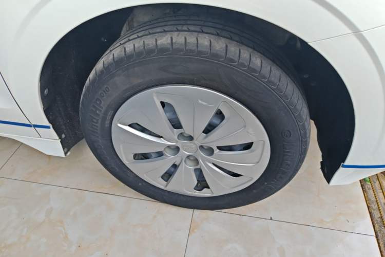 Used BYD e2 2021 Comfort Model Right Front Wheel Hub