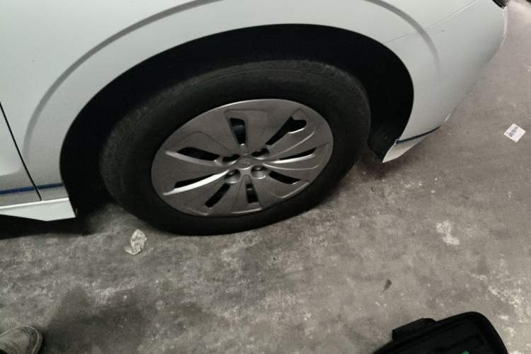 Used BYD e2 2021 Standard Model Right Front Wheel Hub