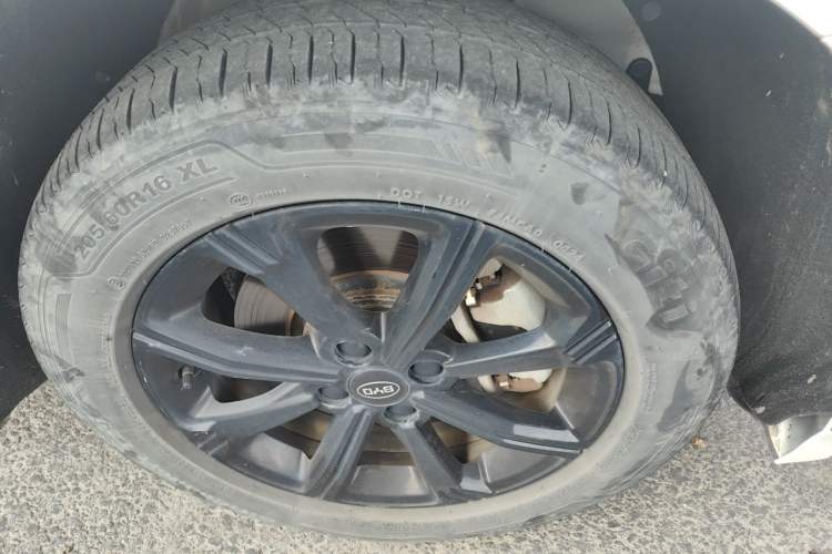 Used BYD e2 2021 Luxury Model Right Front Wheel Hub