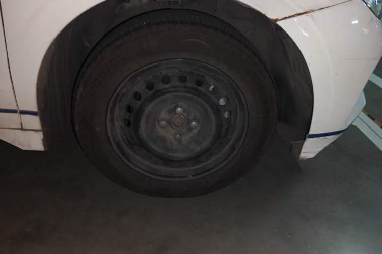 Used BYD e2 2021 Comfort Model Right Front Wheel Hub