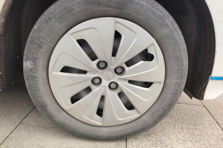 Used BYD e2 2021 Standard Model Right Front Wheel Hub