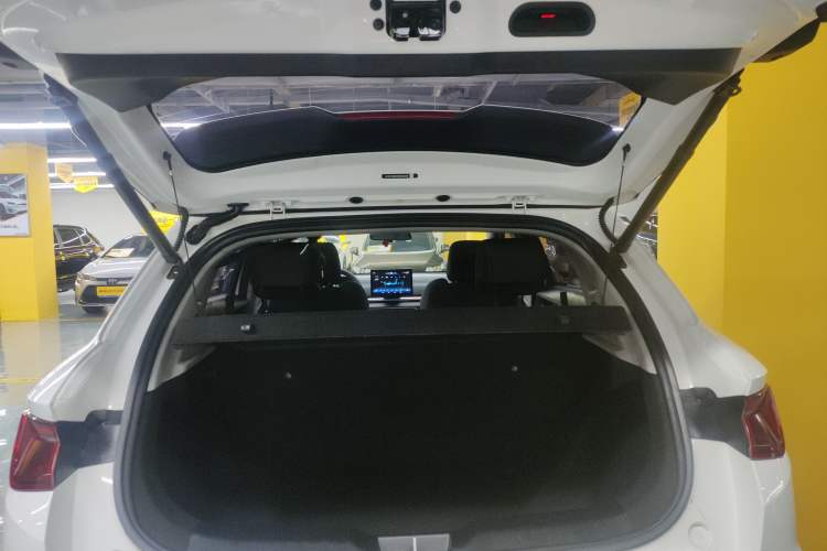 Used BYD e2 2021 Comfort Model Trunk