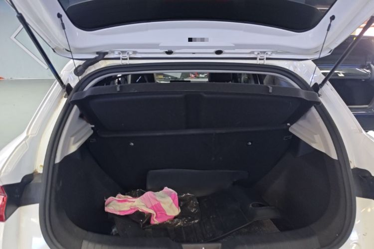 Used BYD e2 2021 Comfort Model Trunk