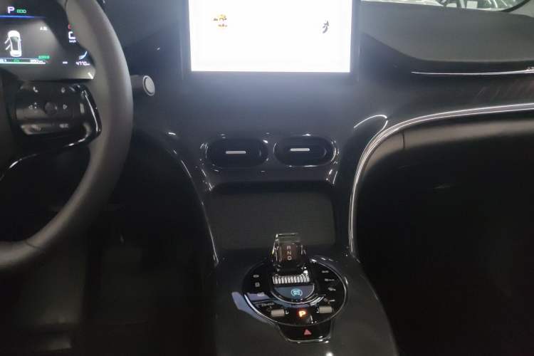 Used BYD e2 2023 Comfort Model Audio And AC Panel