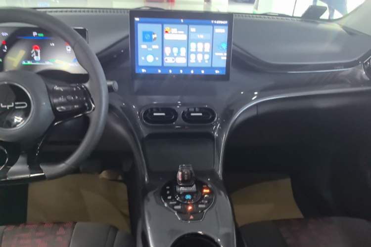Used BYD e2 2023 Travel Edition Audio And AC Panel