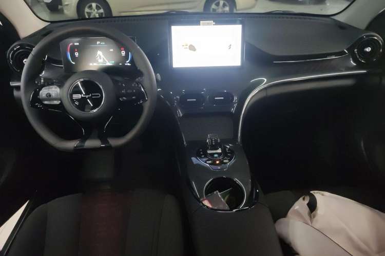Used BYD e2 2023 Comfort Model Center Console