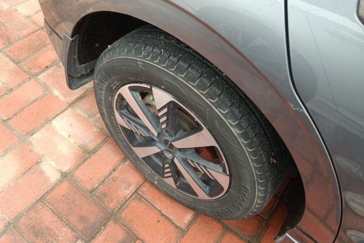 Used BYD e2 2023 Luxury Model Exterior 5