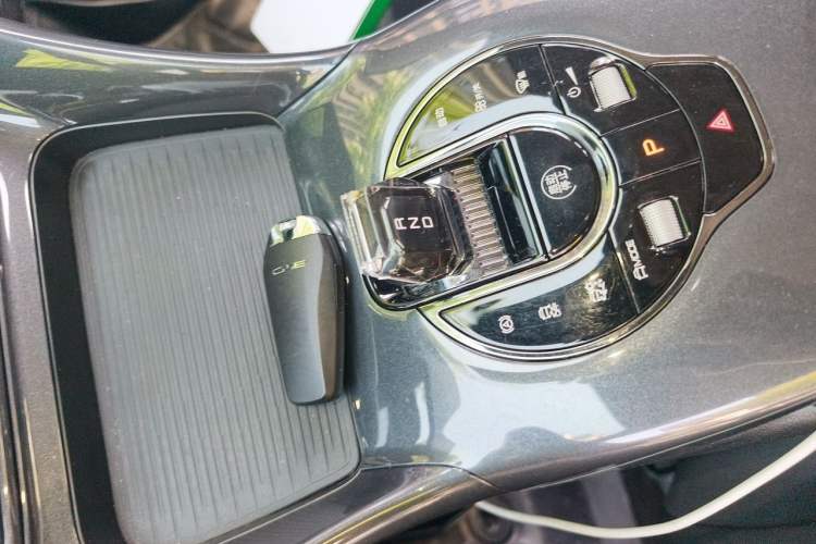 Used BYD e2 2023 Travel Edition Gear Lever