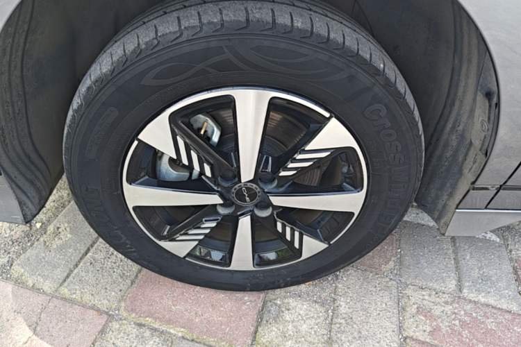 Used BYD e2 2023 Luxury Model Left Front Wheel Hub