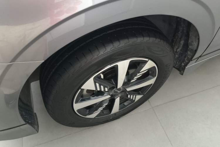Used BYD e2 2023 Luxury Model Left Front Wheel Hub