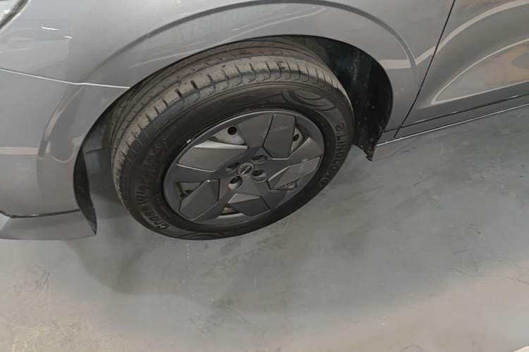 Used BYD e2 2023 Comfort Model Left Front Wheel Hub