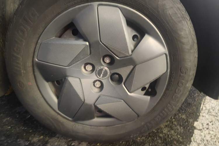 Used BYD e2 2023 Comfort Model Right Front Wheel Hub