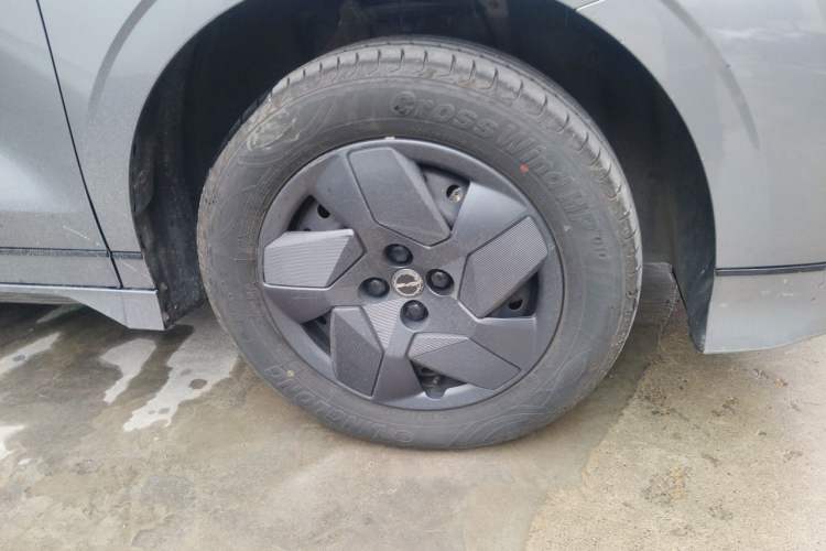 Used BYD e2 2023 Comfort Model Right Front Wheel Hub