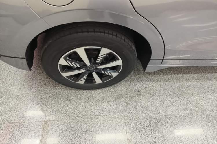 Used BYD e2 2023 Luxury Model Right Rear Wheel Hub