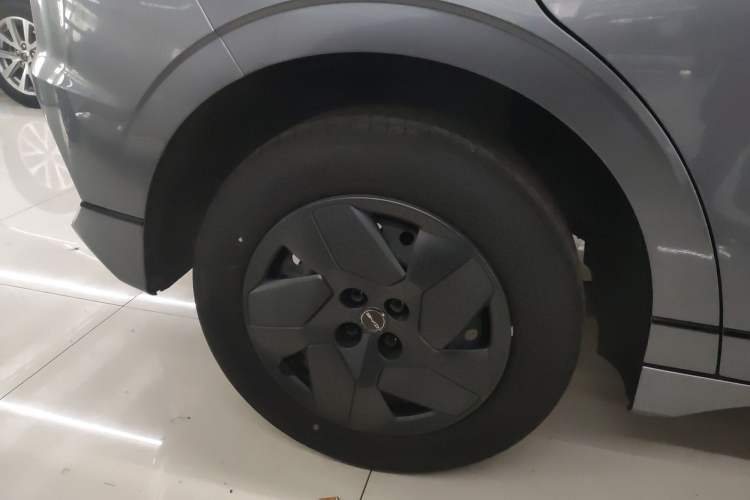 Used BYD e2 2023 Comfort Model Right Rear Wheel Hub