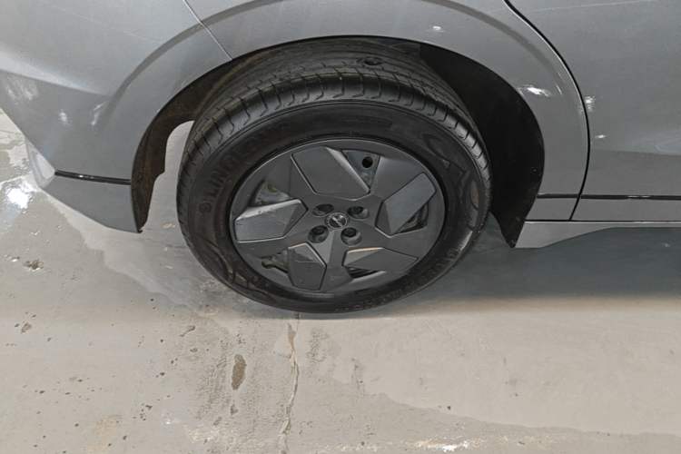 Used BYD e2 2023 Comfort Model Right Rear Wheel Hub