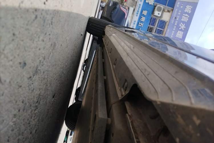 Used BYD e2 2023 Comfort Model Right Side Sill
