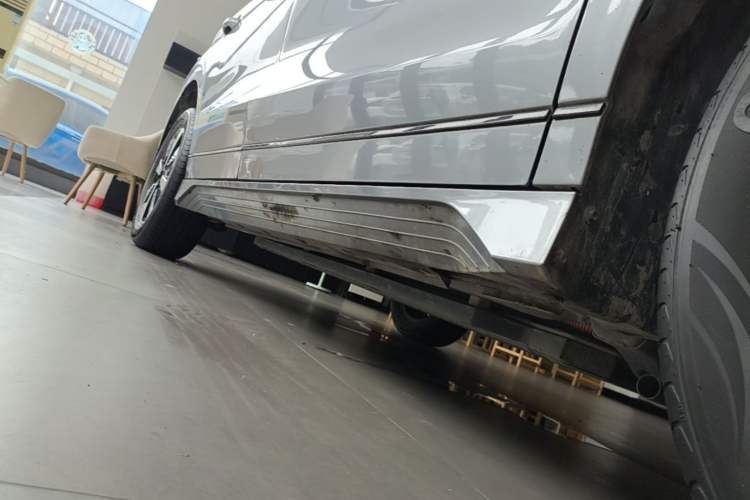 Used BYD e2 2023 Luxury Model Right Side Sill